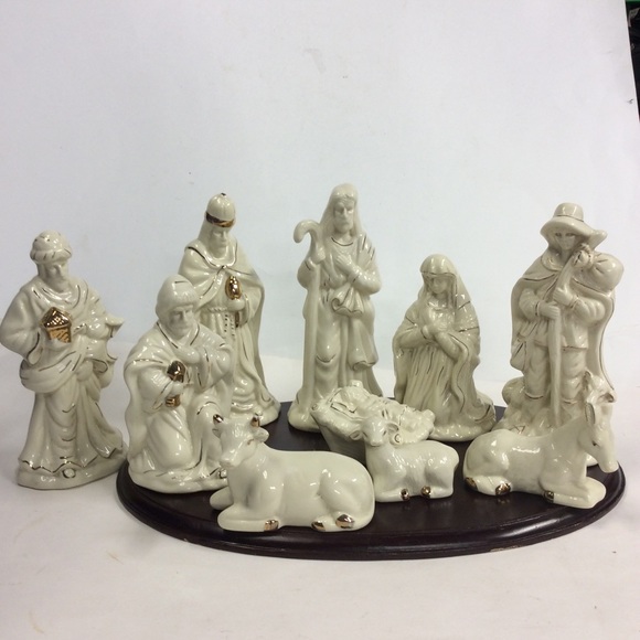 jcpenney Holiday Vtg White Porcelain Nativity Set Gold Accents 1pc
